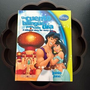 Disney Bilingual Story Book ~ June story for everyday